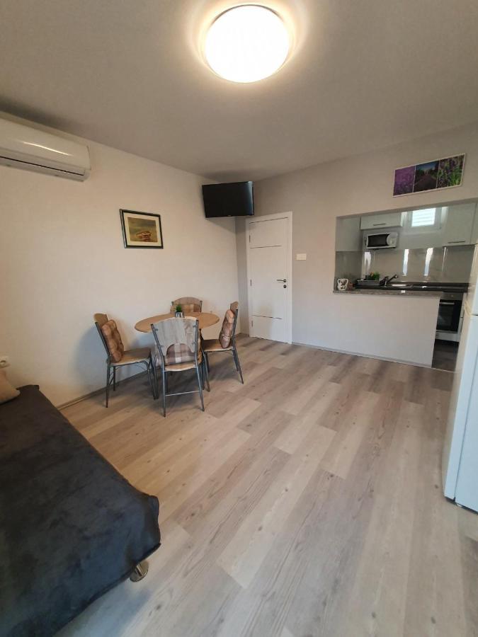 Apartments Nemcic 2 นิน ภายนอก รูปภาพ