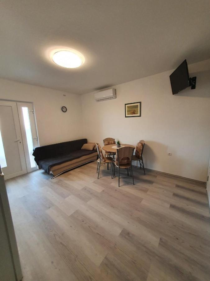 Apartments Nemcic 2 นิน ภายนอก รูปภาพ
