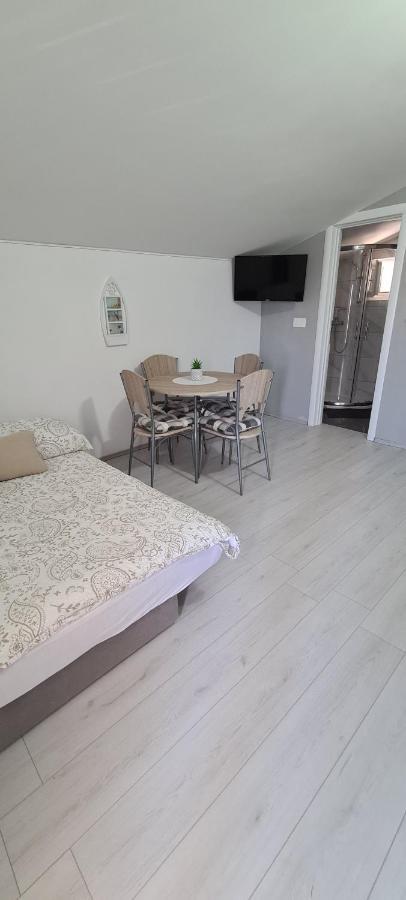 Apartments Nemcic 2 นิน ภายนอก รูปภาพ